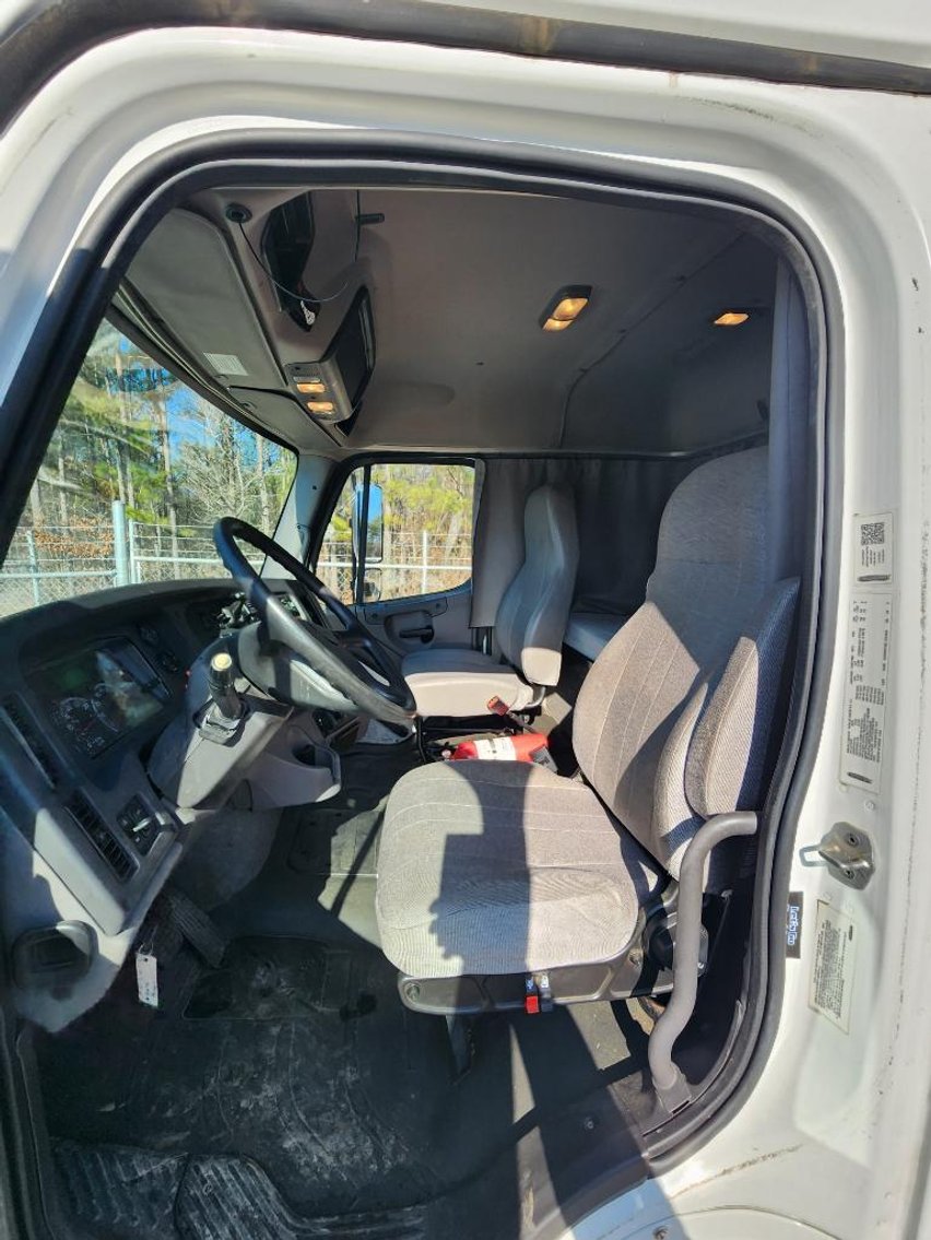 Image for Bank Seized 2019 Freightliner