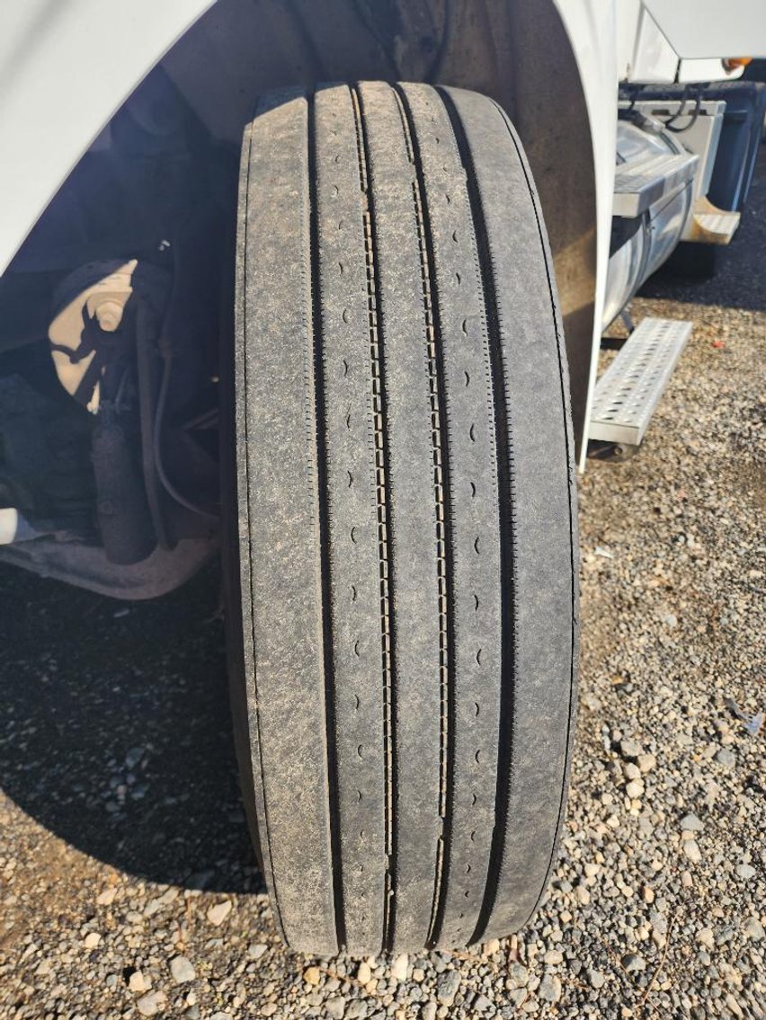 Image for Bank Seized 2019 Freightliner