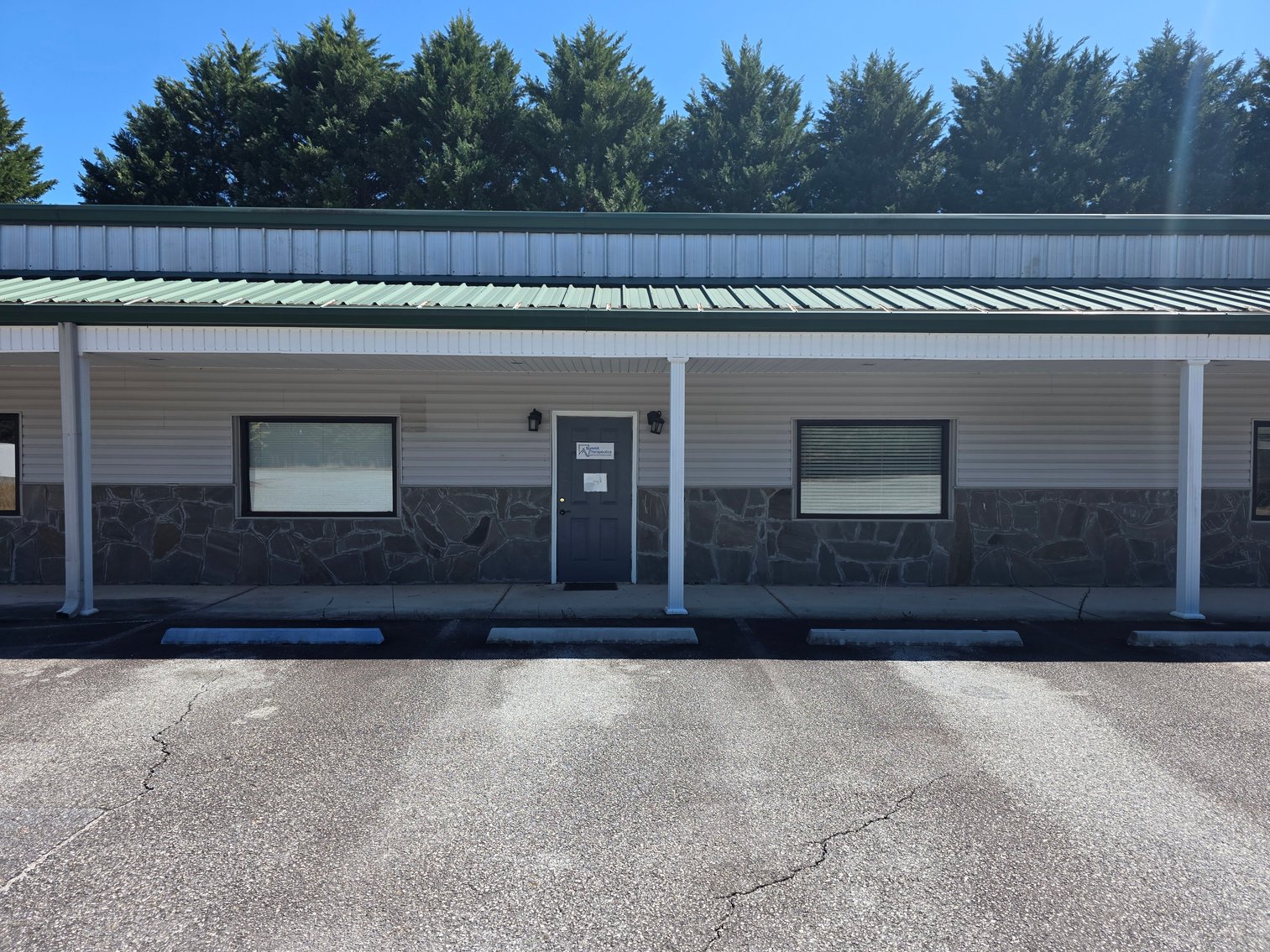 Image for Commercial Multi-Suite Office Building in Cornelia, GA
