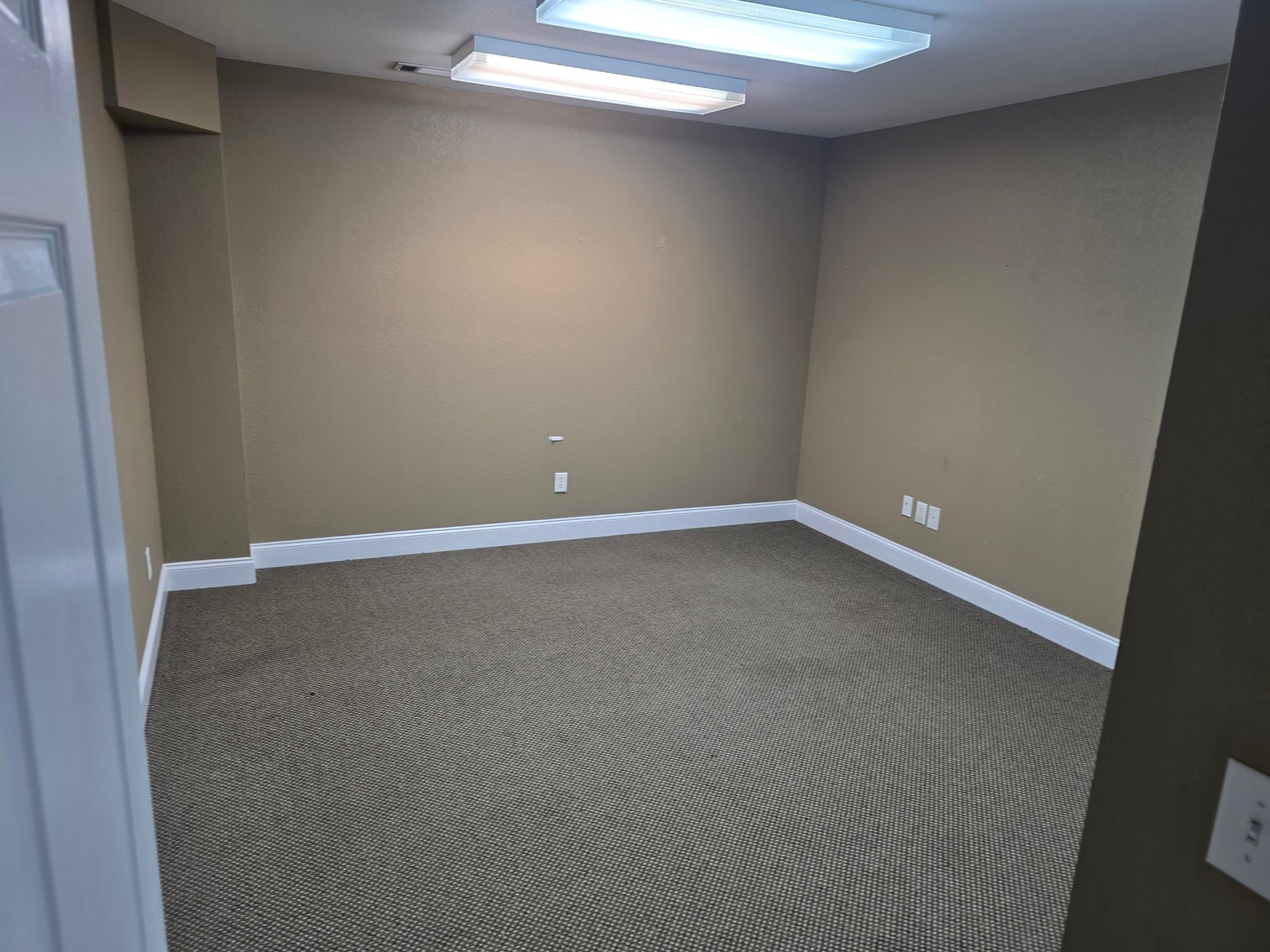 Image for Commercial Multi-Suite Office Building in Cornelia, GA