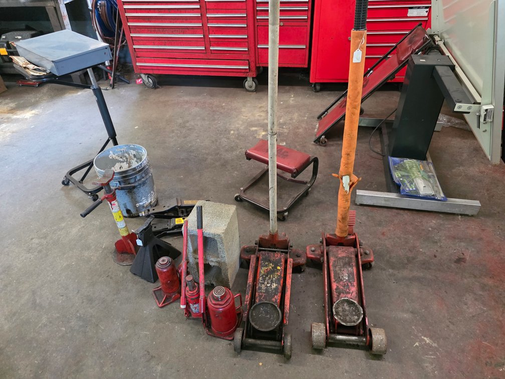 Image for Former Mechanics Shop in Easley, SC