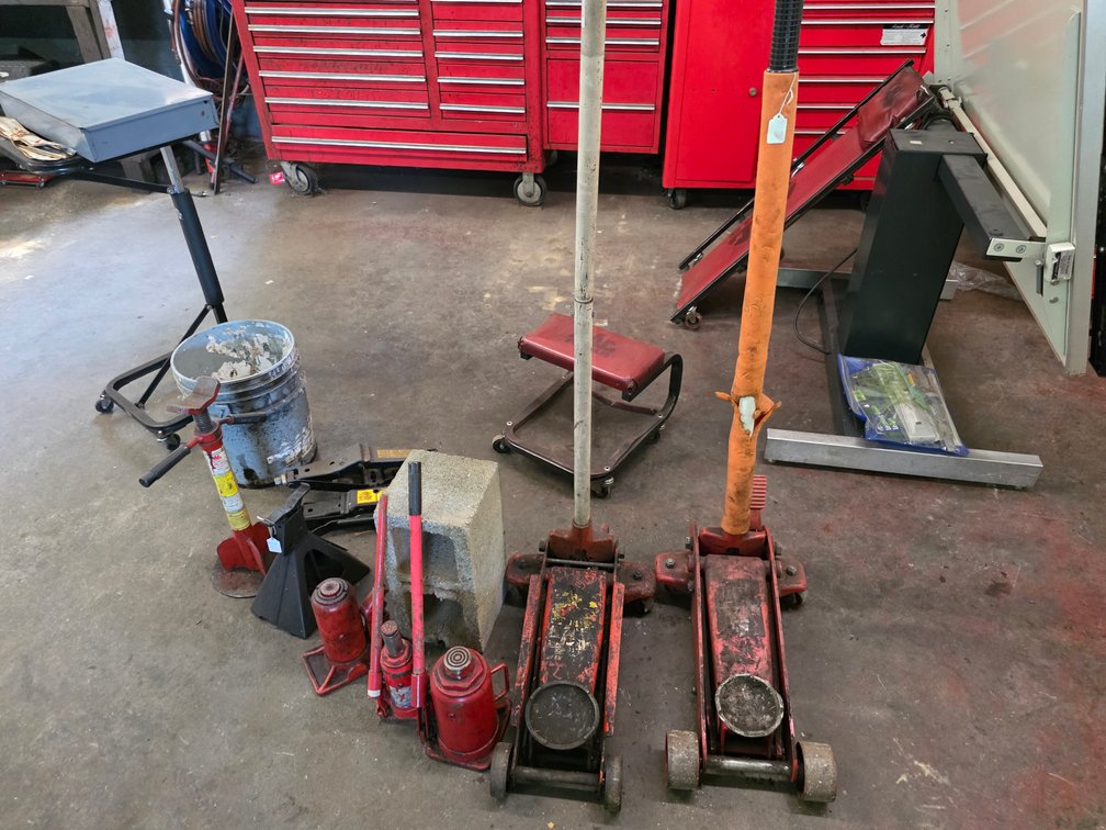 Image for Former Mechanics Shop in Easley, SC