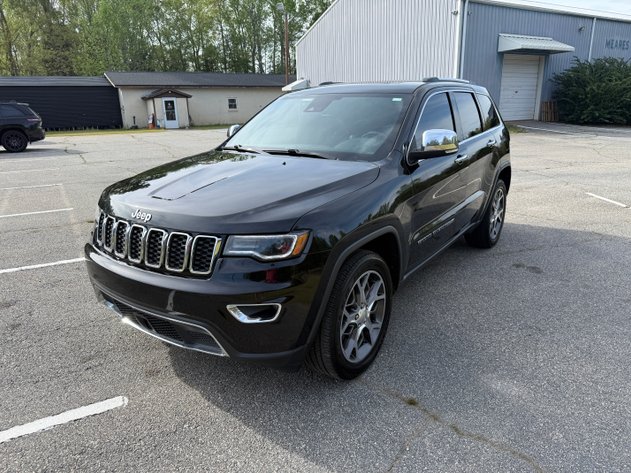 Image for 26-038 2022 Jeep Grand Cherokee Limited w/ Tow Package & Panoramic Roof