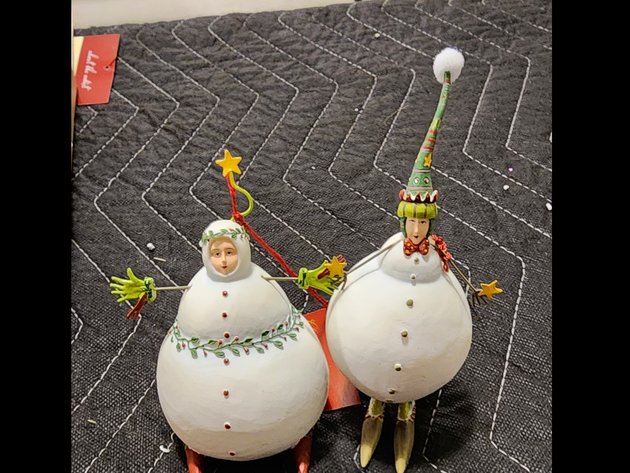 Image for Its Beginning To Look A Lot  Like Christmas Online Auction