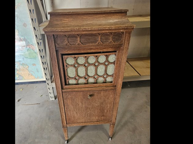 Image for Glendive MT Antique And Collectible  Online Auction