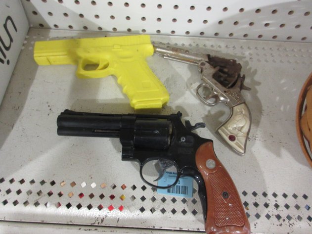Image for (3) Toy pistols