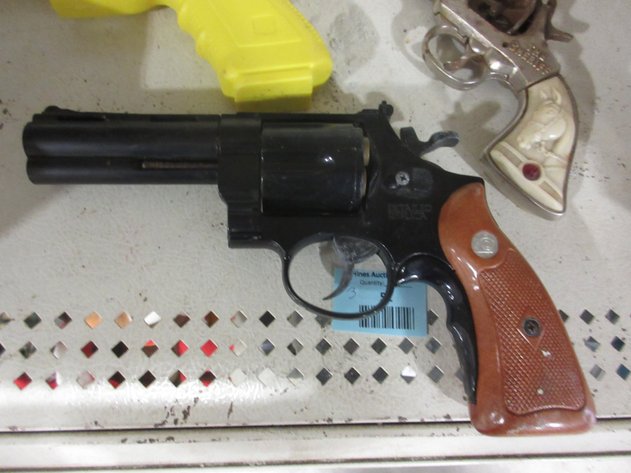 Image for (3) Toy pistols