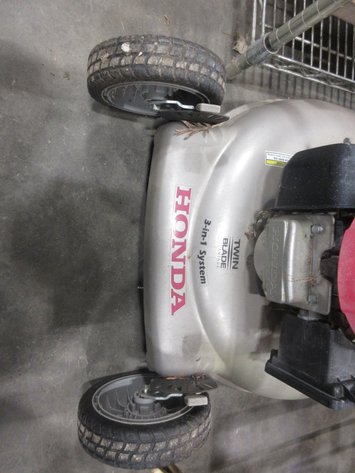 Image for Honda self-propelled gas mower with bagger