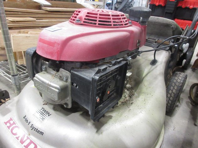 Image for Honda self-propelled gas mower with bagger