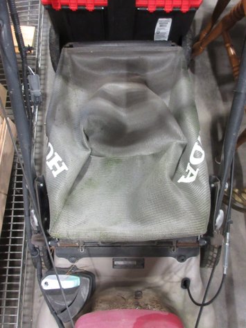 Image for Honda self-propelled gas mower with bagger
