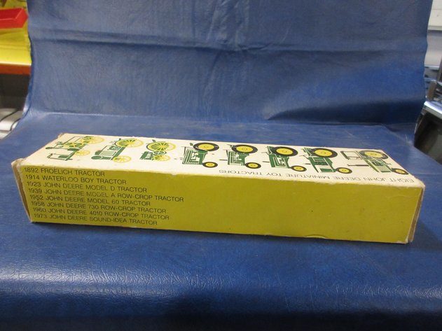 Image for Ertl (8) piece John Deere miniature tractors