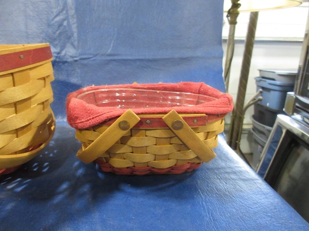 Image for (2) Longaberger baskets