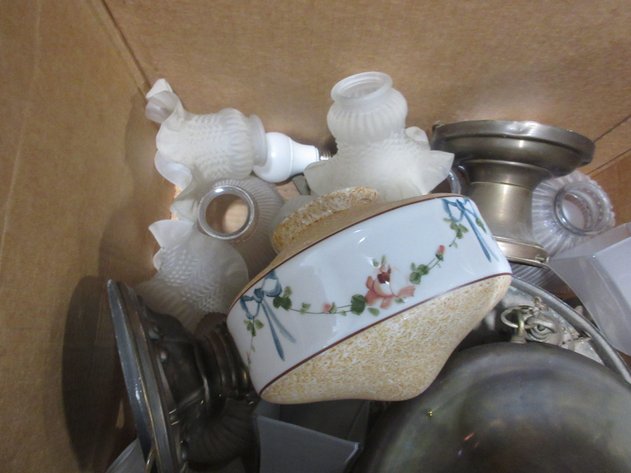 Image for Box with contents