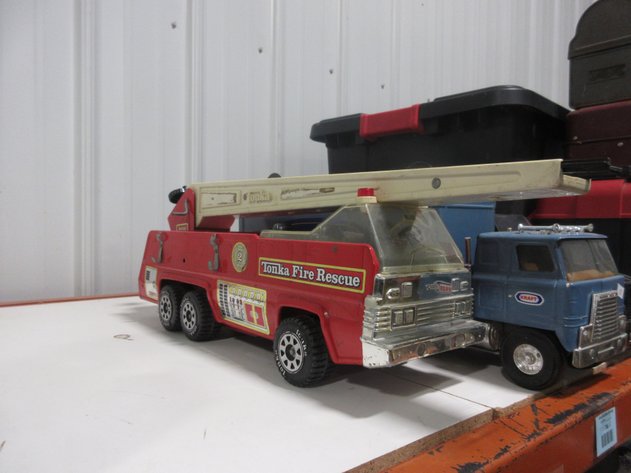 Image for (3) Toy die-cast trucks