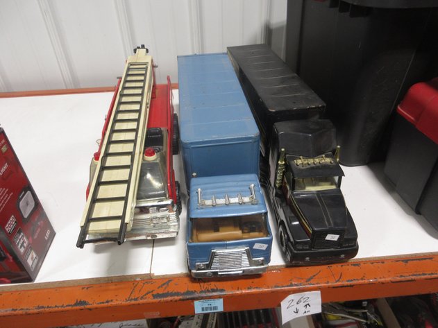 Image for (3) Toy die-cast trucks
