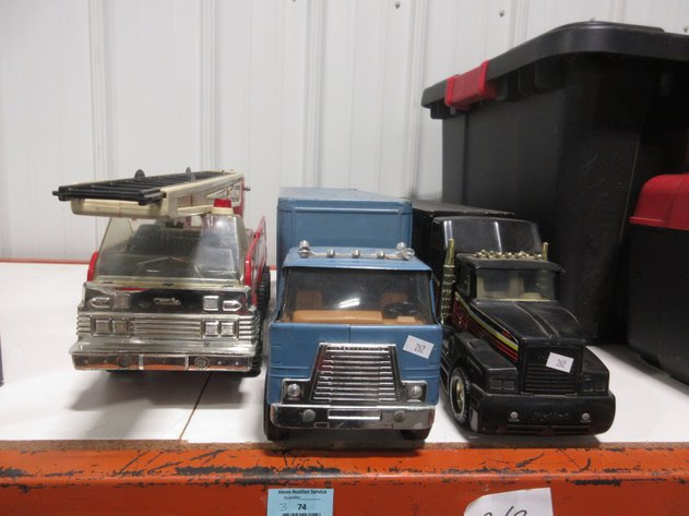 Image for (3) Toy die-cast trucks