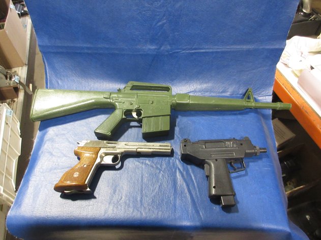Image for (3) Toy guns