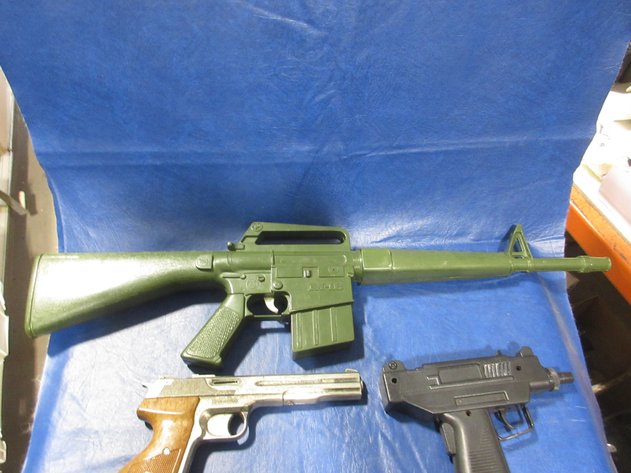 Image for (3) Toy guns