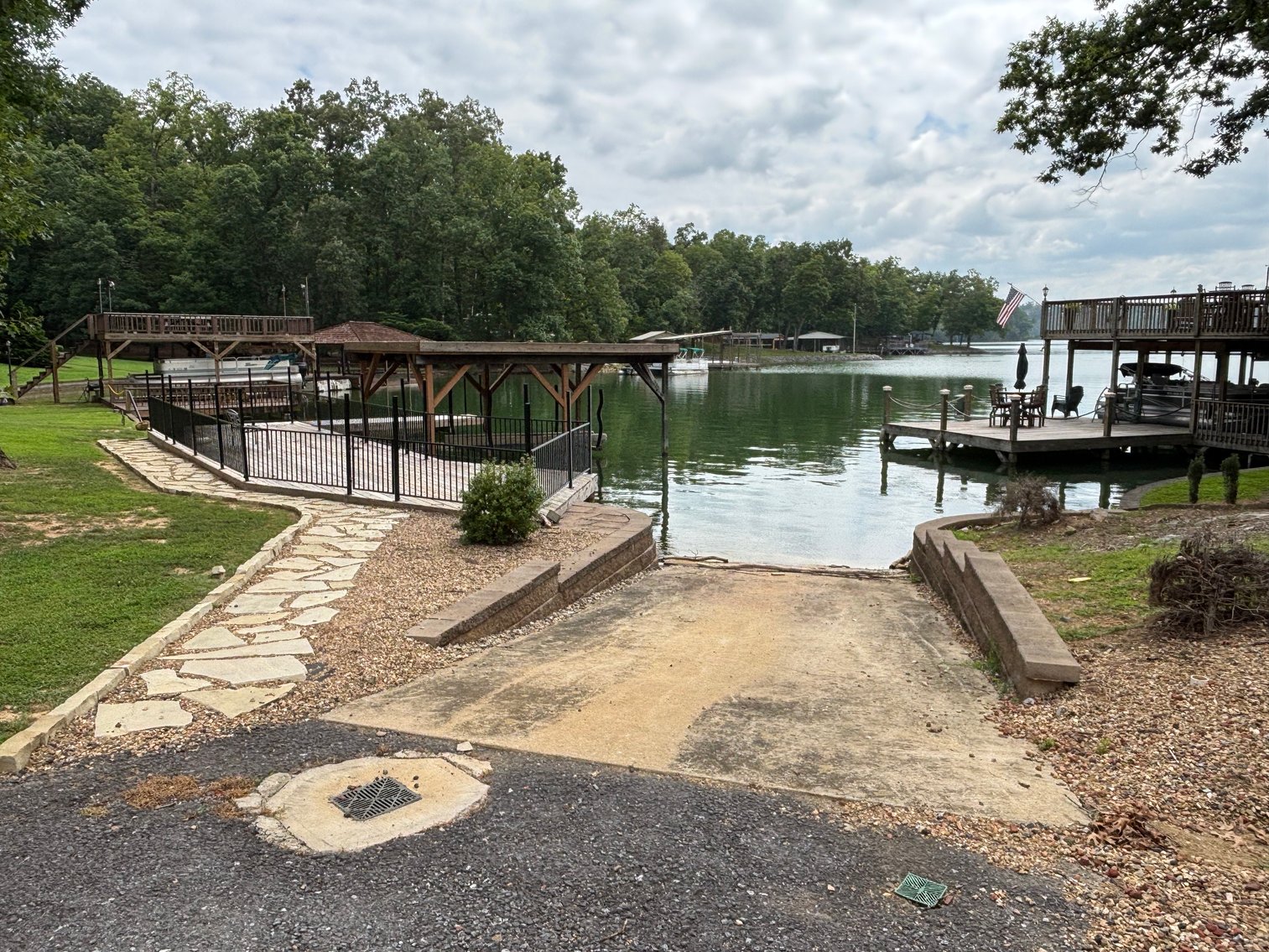 Image for 110 & 112 LAKE HAVEN DRIVE  JOHNSON CITY, TN 37615