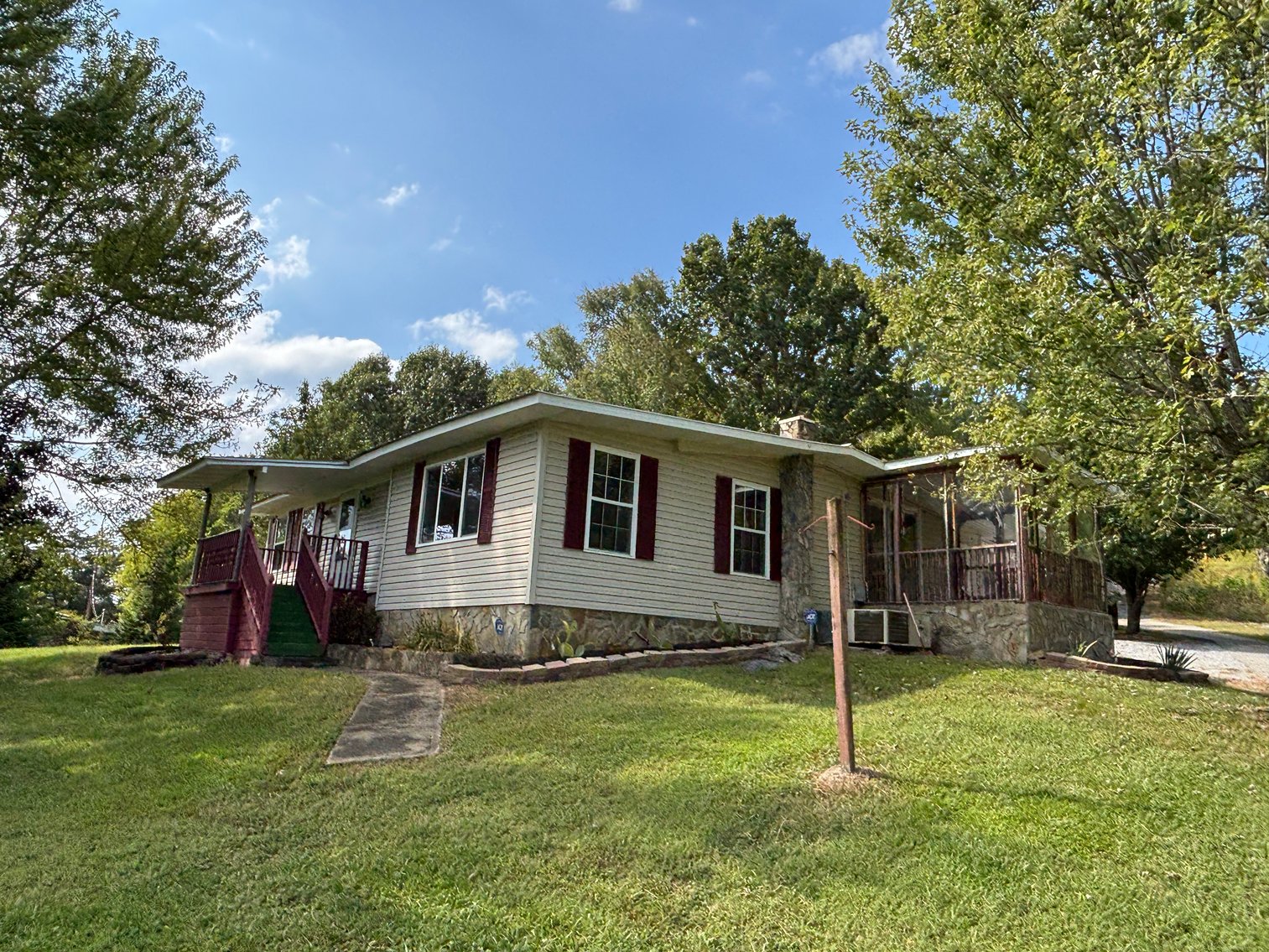 Image for 428 N. MASENGILL ROAD  GREENEVILLE, TN 37743