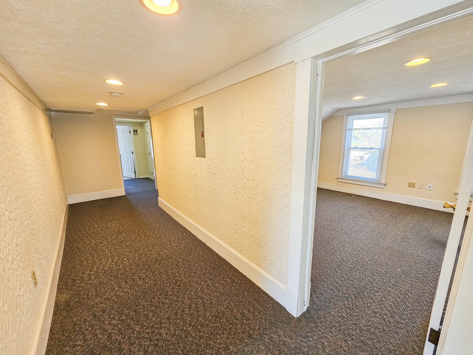 Image for 906 W Main St - 2nd Floor - Abingdon VA