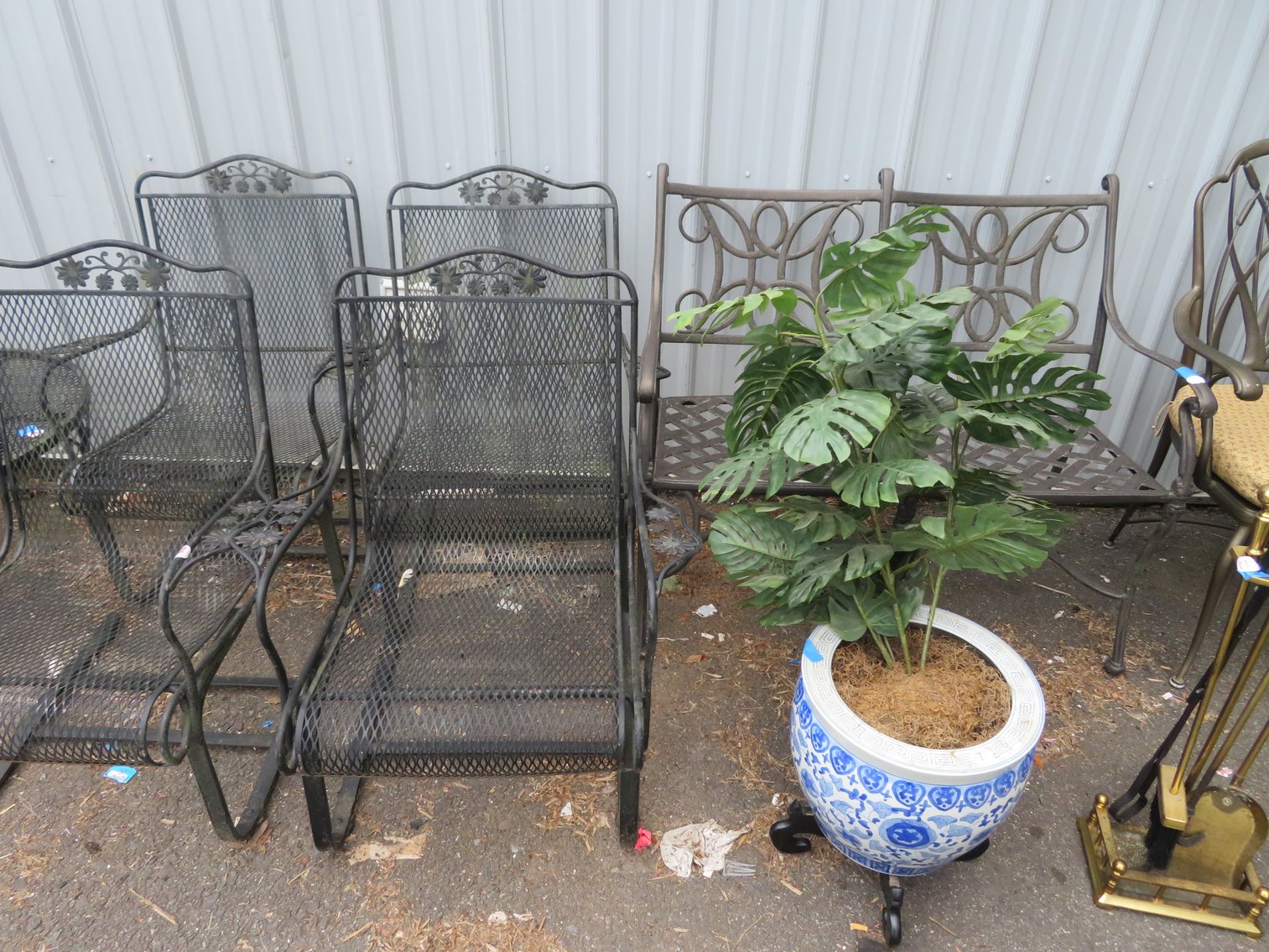 Image for June 4, 2025 Antique and Collectible Sale