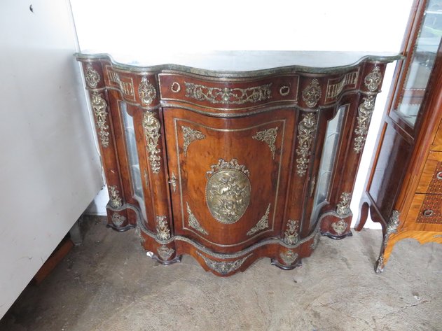 Image for Antique and Collectible Sale