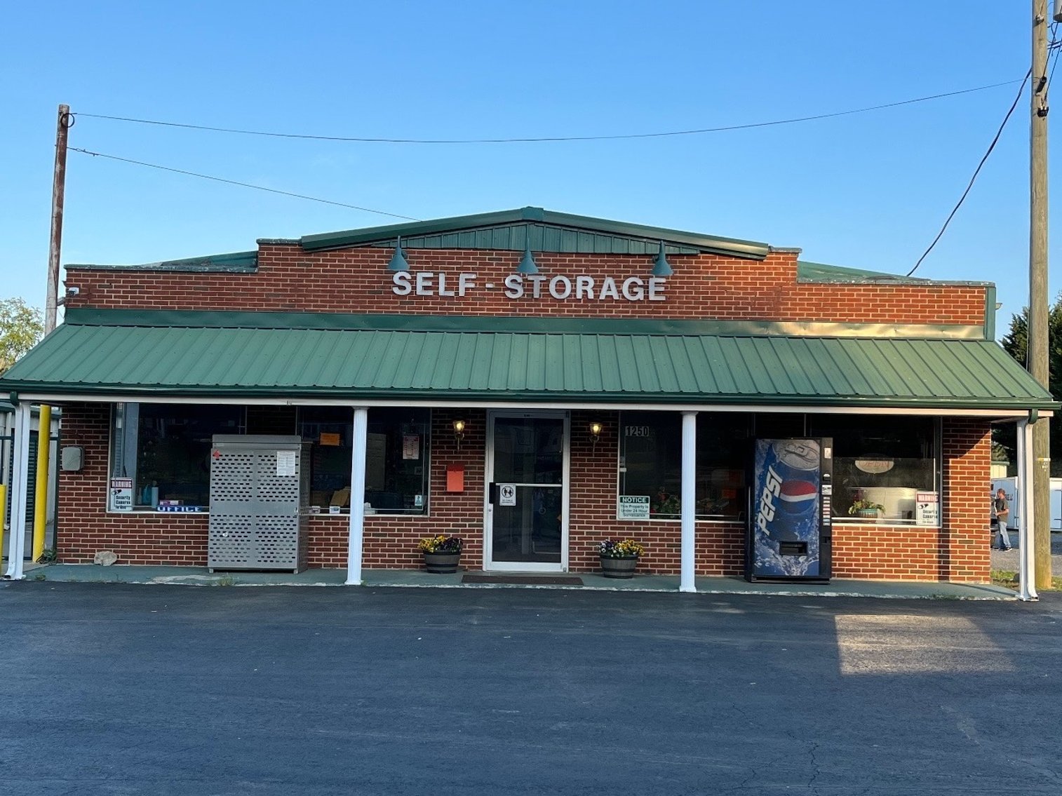 Image for Affordable Mini Storage Delinquent Storage Unit Auction