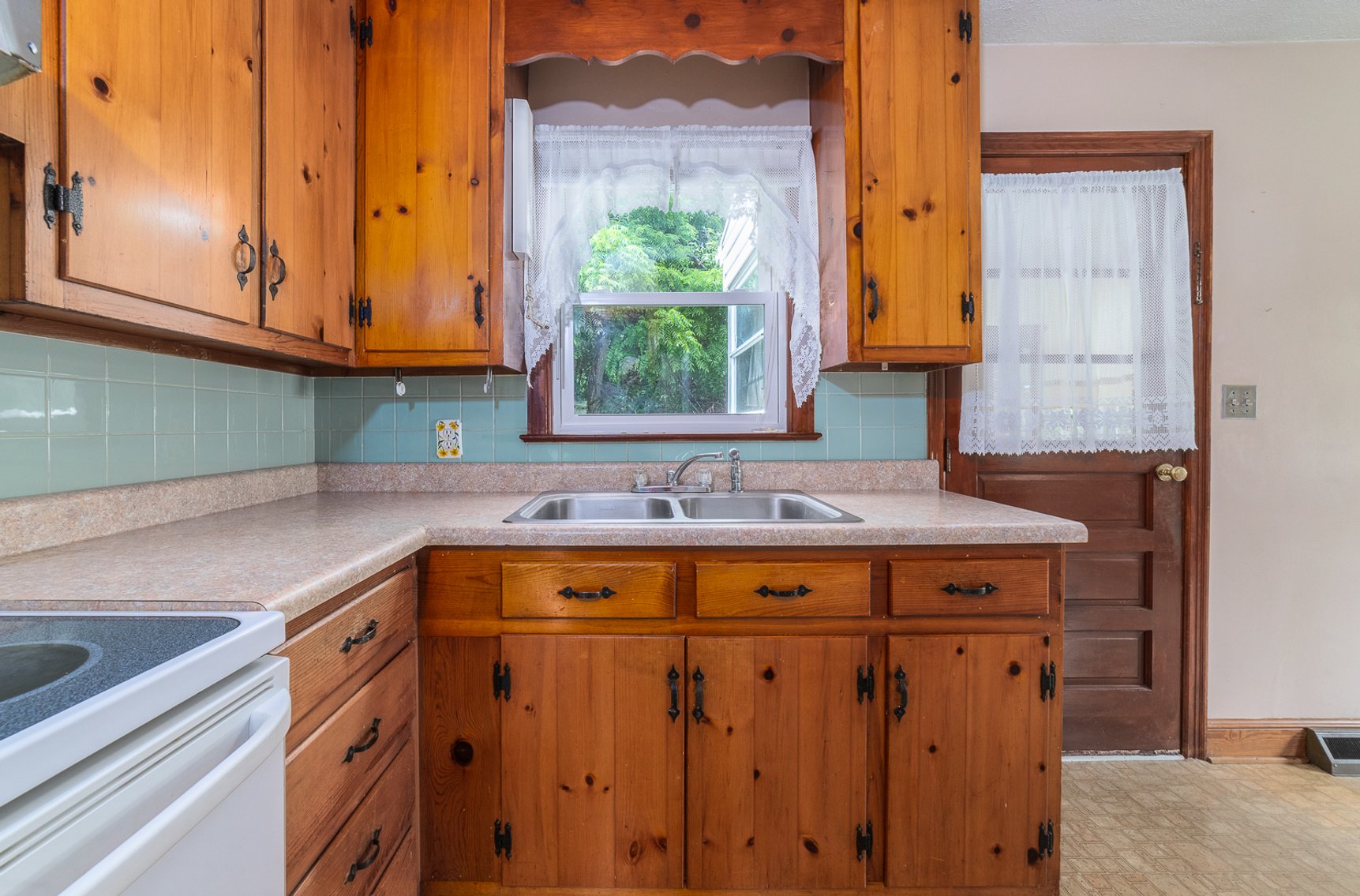 Image for Charming Fairfield Brick Home with 6.04+/-Fenced Acres – Online Only Auction