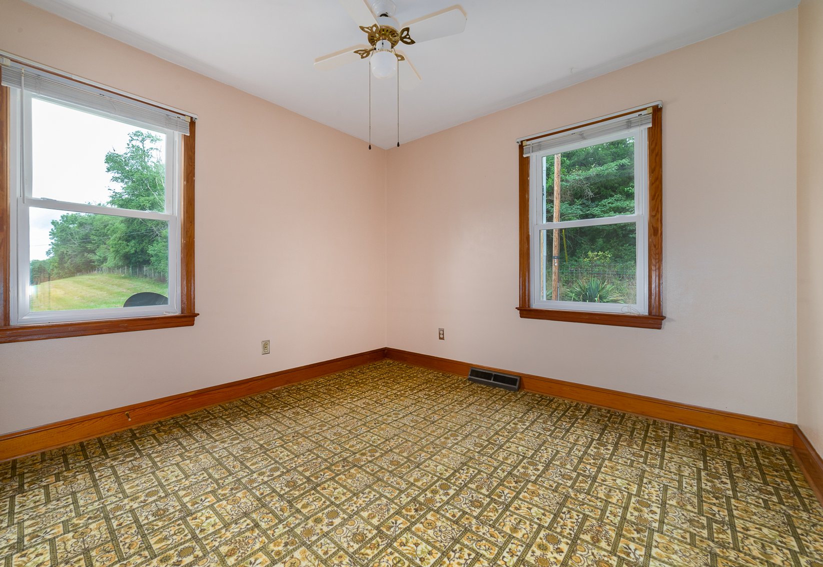Image for Charming Fairfield Brick Home with 6.04+/-Fenced Acres – Online Only Auction