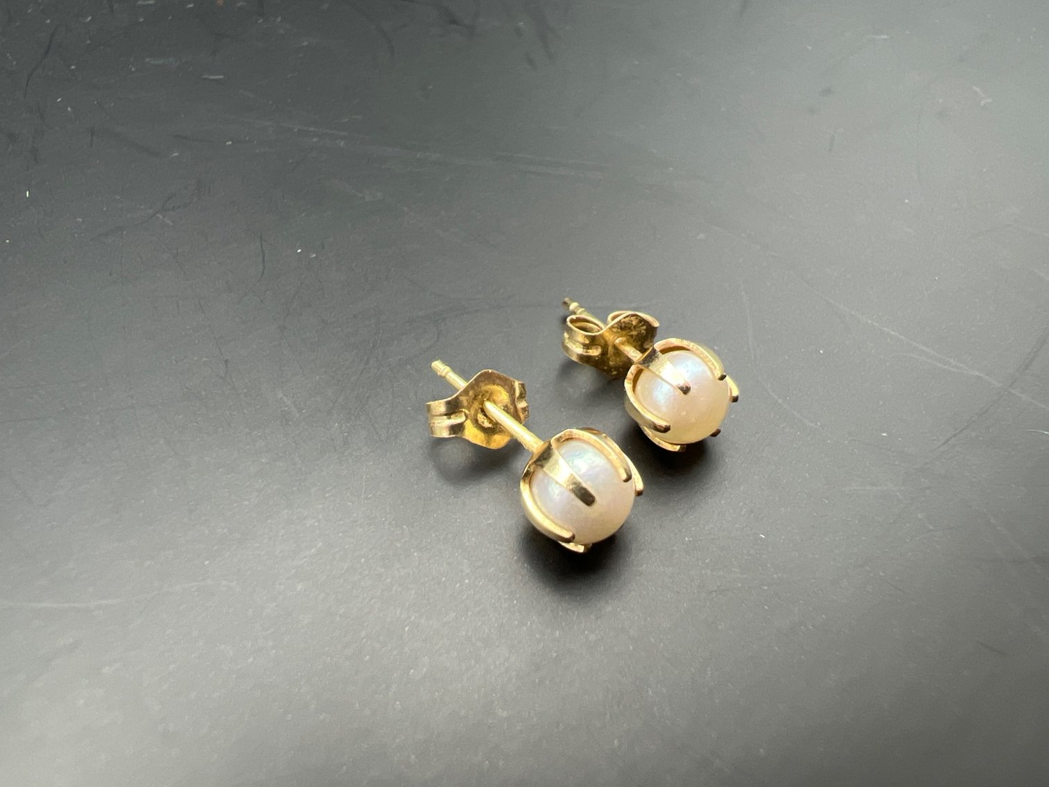 Image for Jewelry and Currency Auction