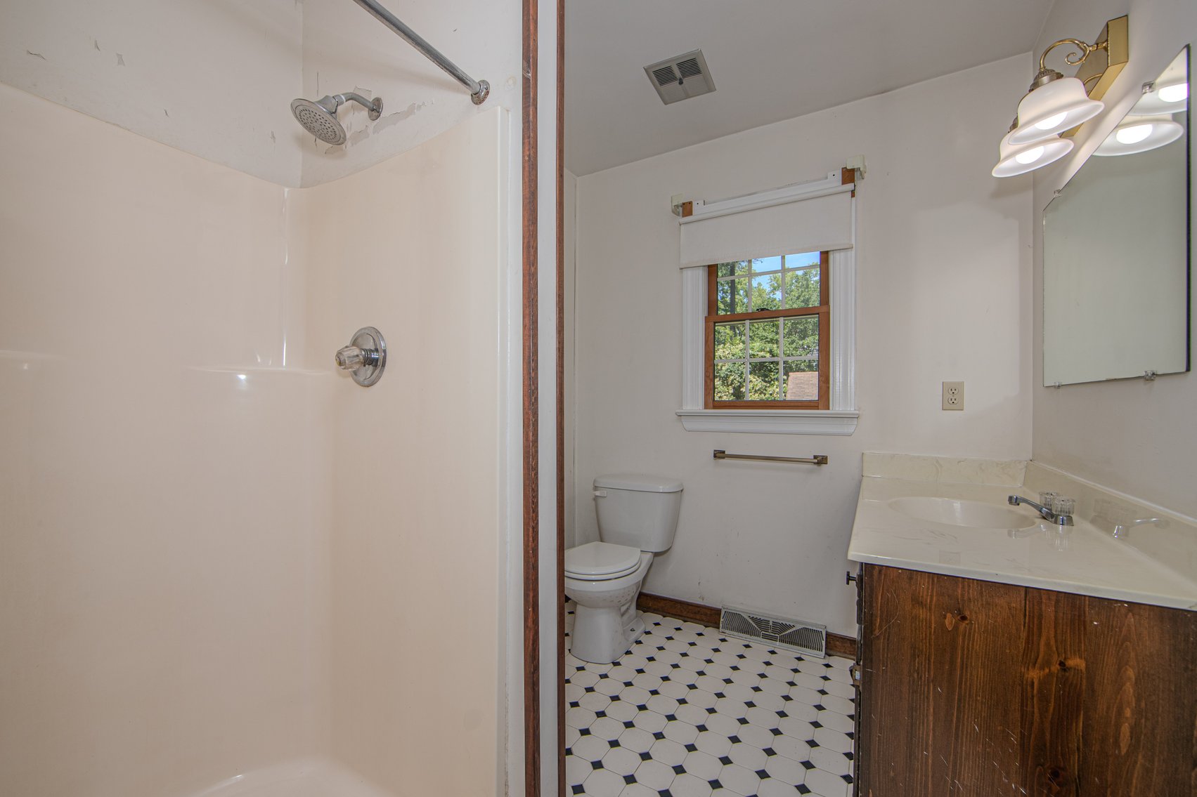 Image for SOLD: $325,000 — 62% Increase Over Starting Bid in Chester, VA