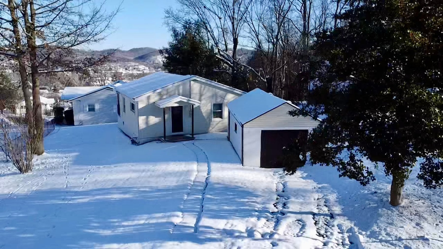 Image for SOLD $67,100 - Move-in Ready 2 Bedroom in St. Albans