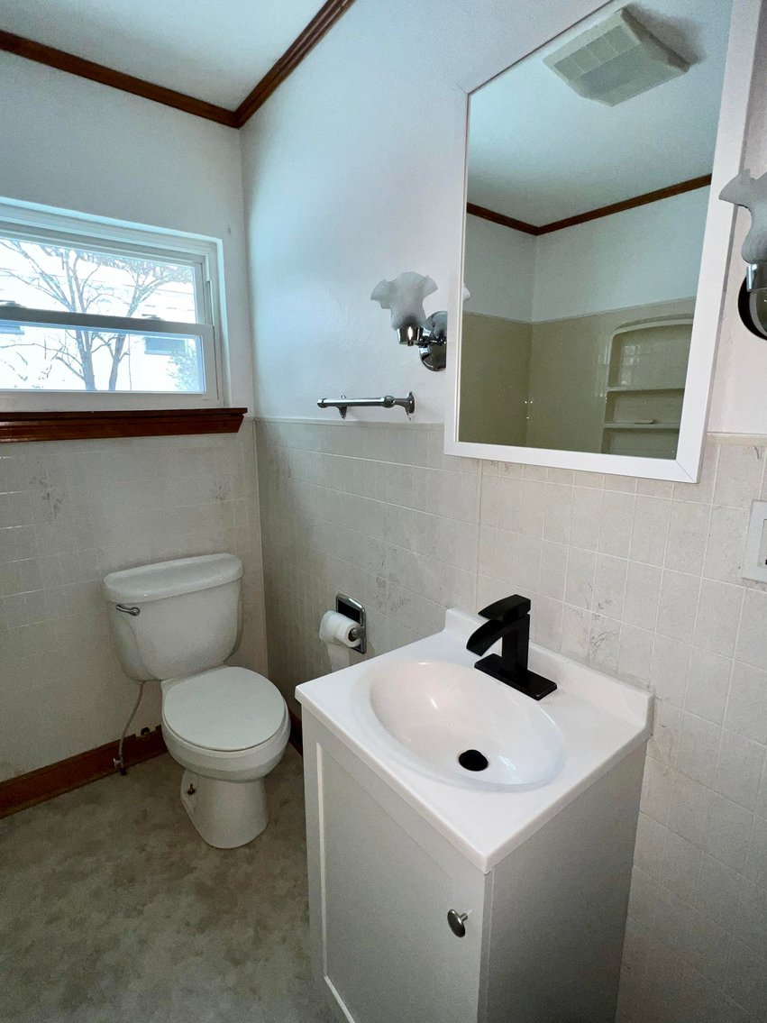 Image for SOLD $67,100 - Move-in Ready 2 Bedroom in St. Albans