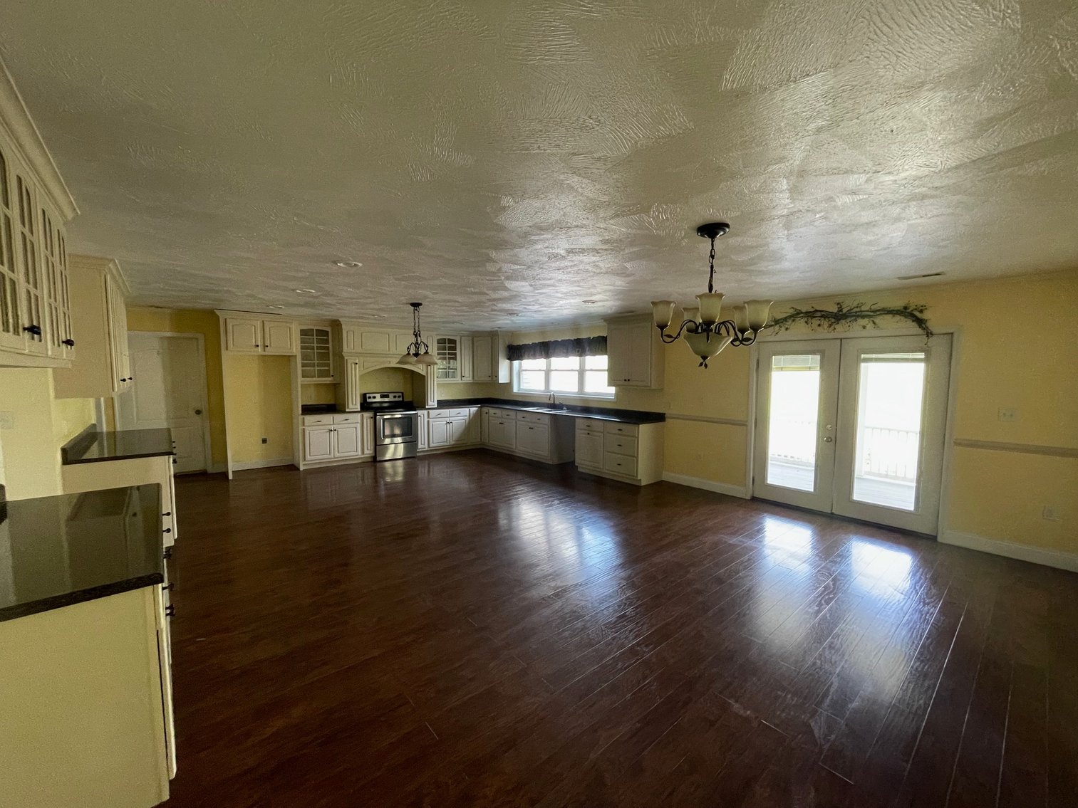 Image for SOLD $313,500 - Spacious 4 Bedroom on 0.74 Acres