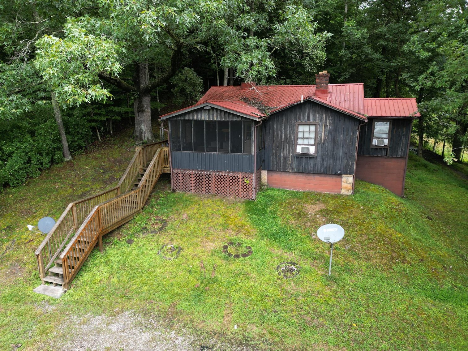 Image for SOLD $1,001,000 - 4 Homes on 8 Acres in Fayetteville