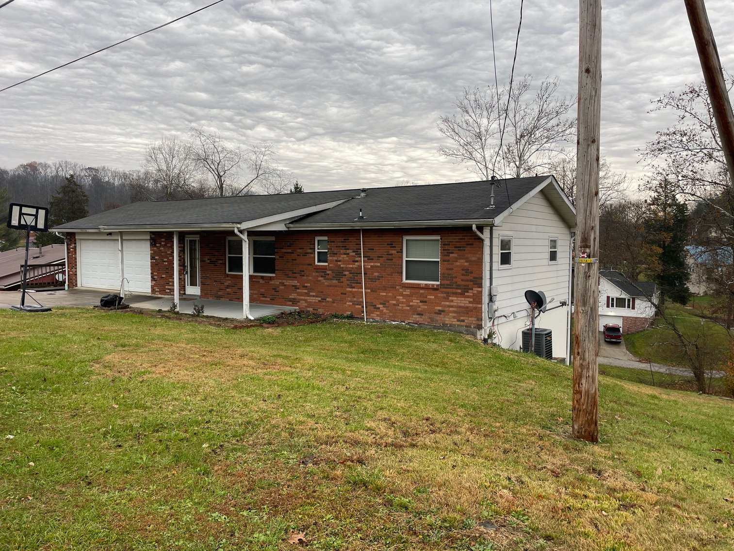 Image for SOLD $148,500 - Spacious 4 Bedroom Brick Ranch in Alum Creek