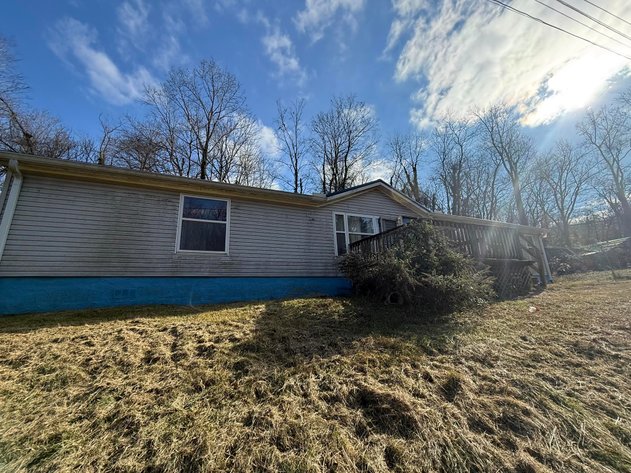 Image for SOLD $55,000 - 3 Bedroom Manufactured Home on a Large Lot in Huntington