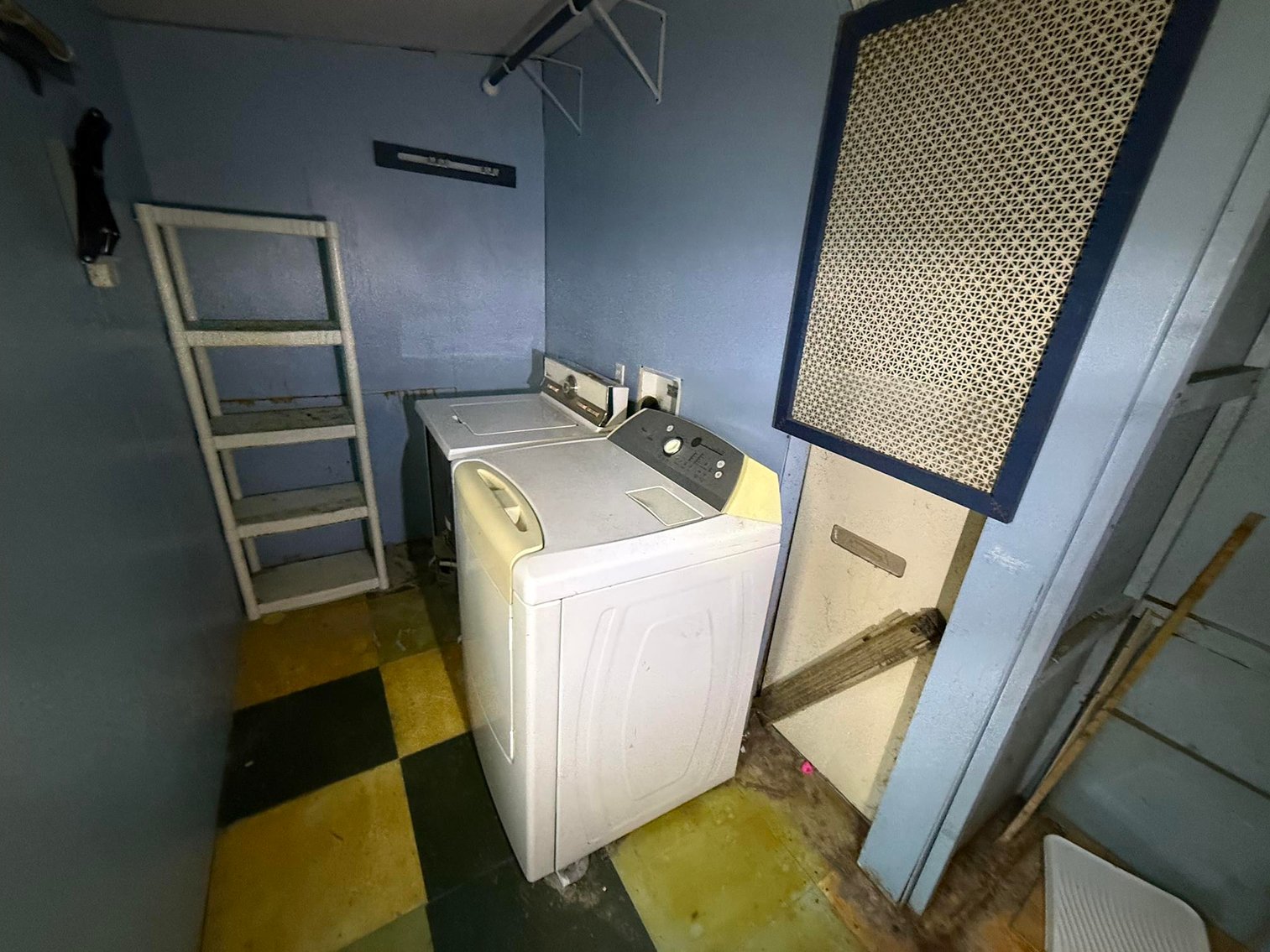 Image for SOLD $55,000 - 3 Bedroom Manufactured Home on a Large Lot in Huntington