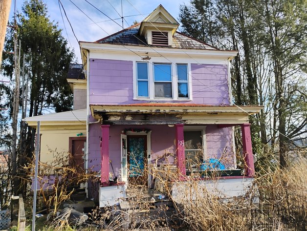 Image for SOLD - Duplex in Fairmont Selling to the Highest Bidder