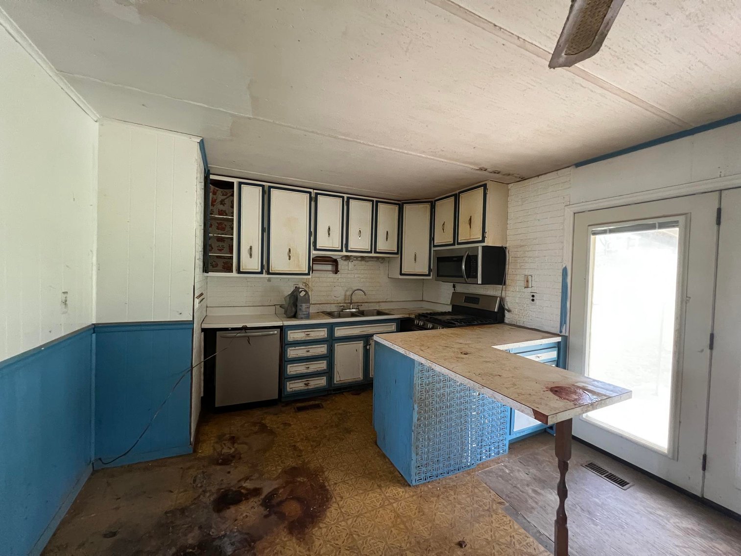 Image for SOLD $79,200 - 3 Bedroom Home with 2-Car Garage in Hurricane