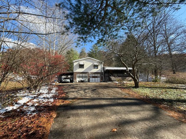 Image for SOLD $81,400 - Charming 4 Bedroom in Clendenin on 4 Acres with Endless Potential