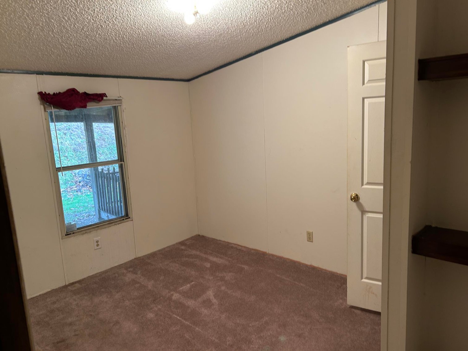 Image for SOLD $57,750 - 3 Bedroom on an Acre in Weston