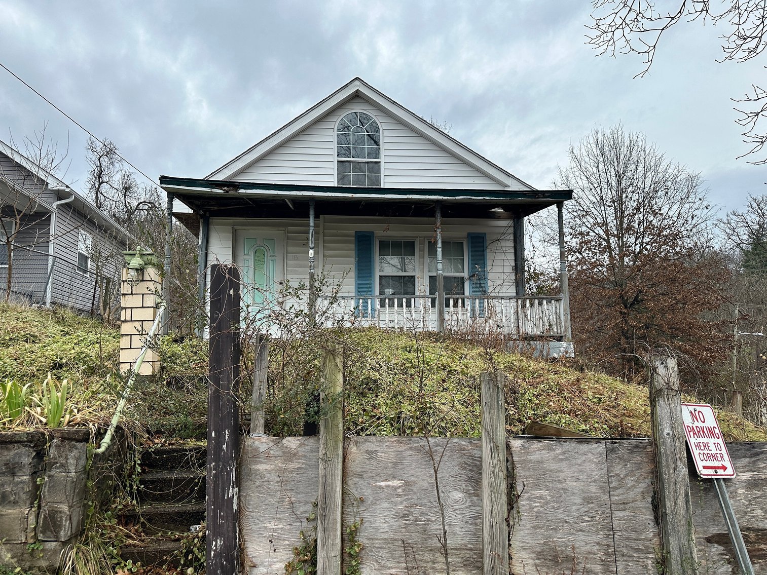 Image for SOLD - Huntington 3 Bedroom Ideal for a Flip Selling to the Highest Bidder