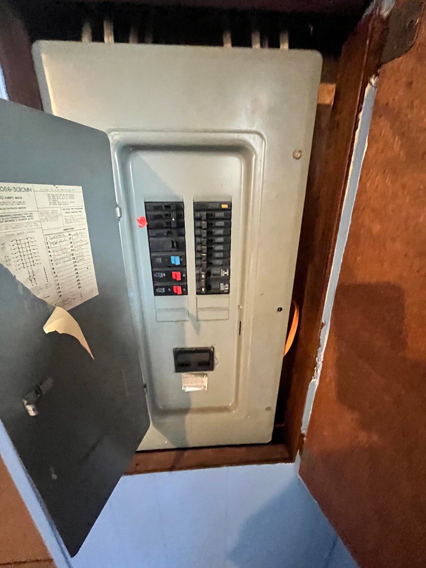 Image for SOLD $44,000 - 3 Bedroom Project Home in a Convenient Charleston Location