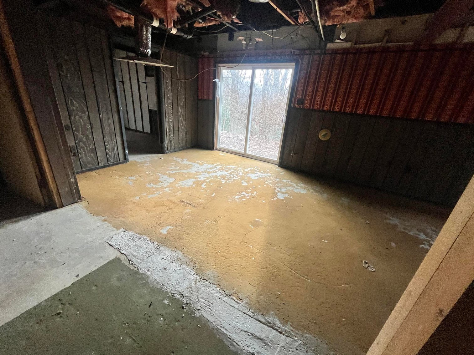 Image for SOLD $44,000 - 3 Bedroom Project Home in a Convenient Charleston Location