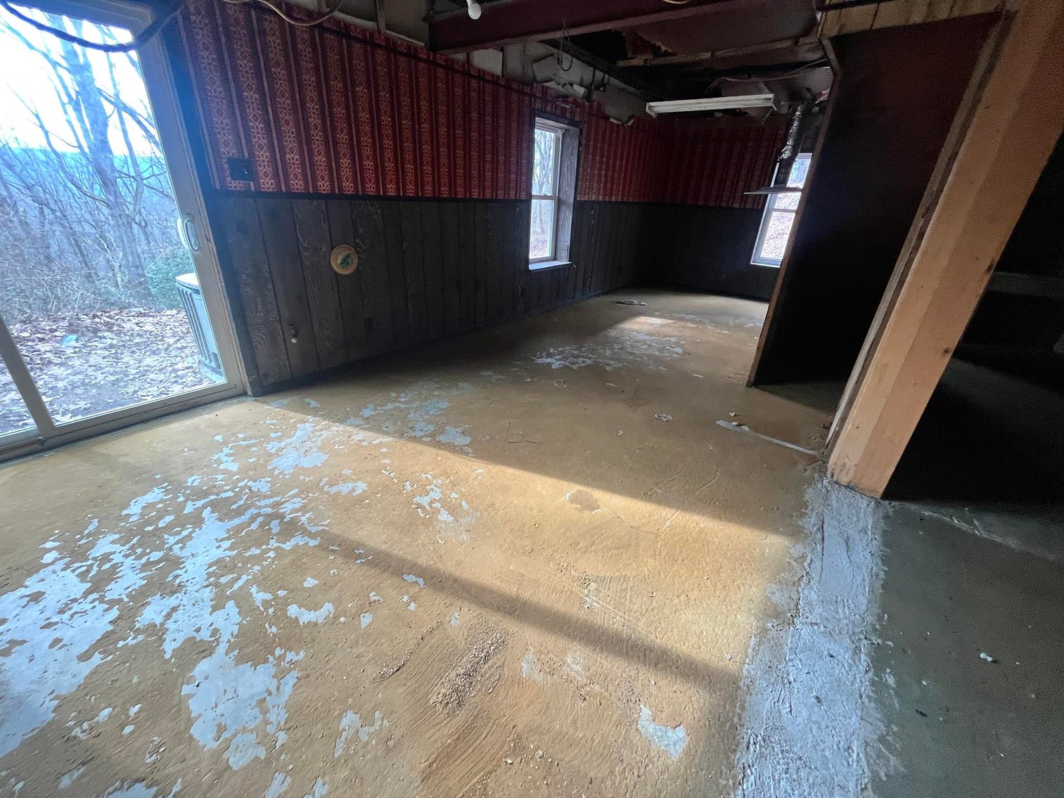 Image for SOLD $44,000 - 3 Bedroom Project Home in a Convenient Charleston Location