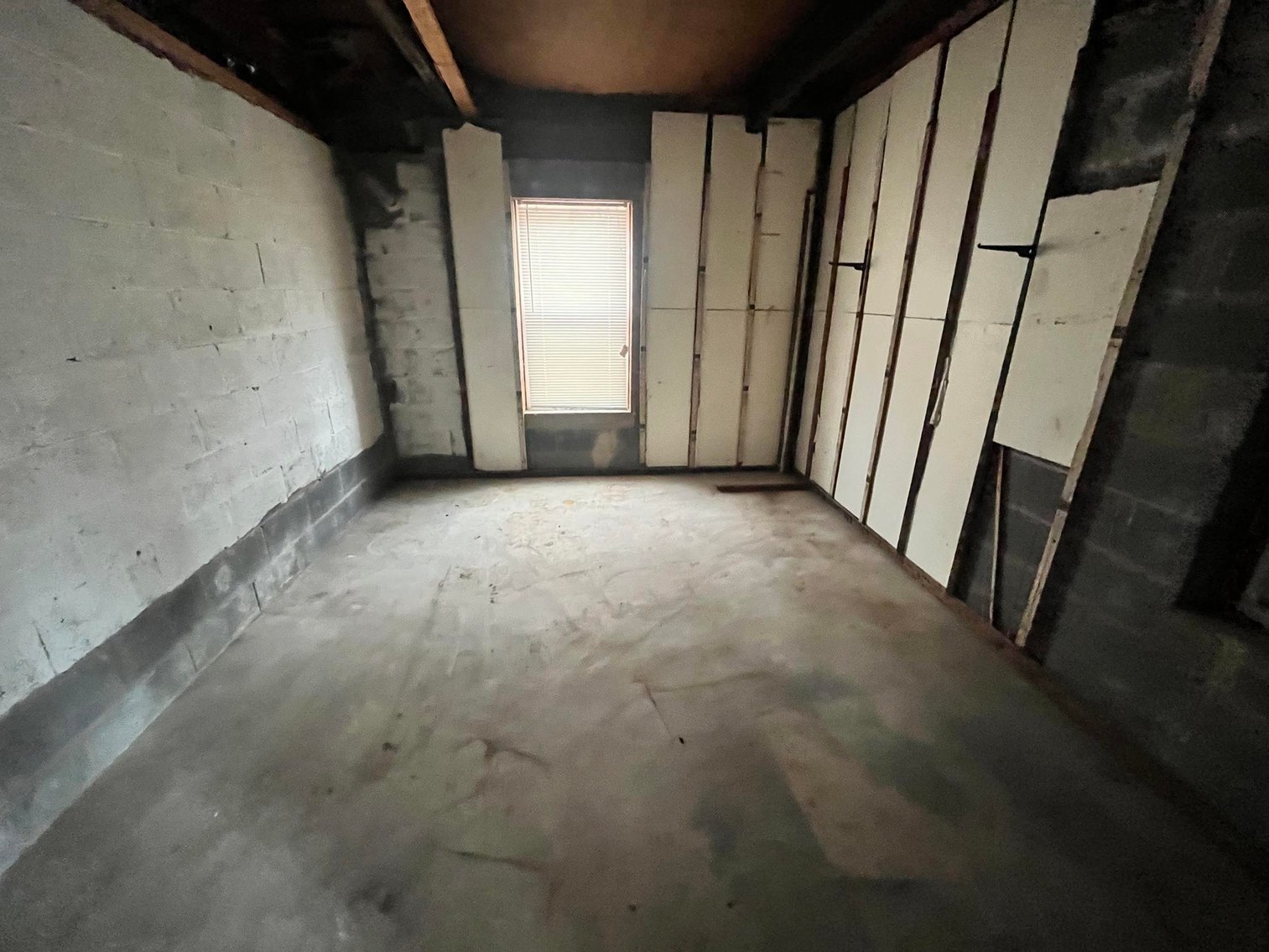 Image for SOLD $44,000 - 3 Bedroom Project Home in a Convenient Charleston Location