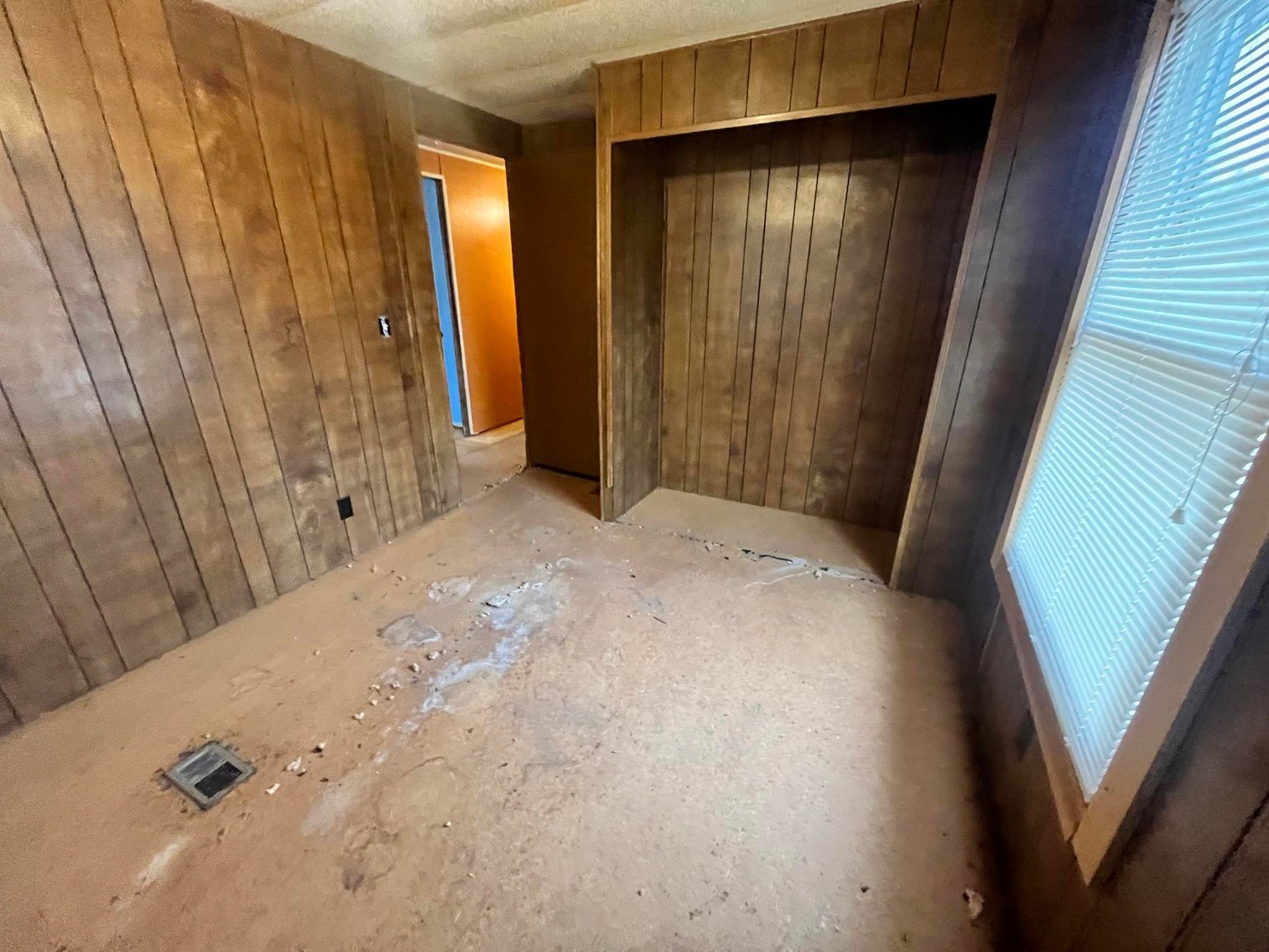 Image for SOLD $44,000 - 3 Bedroom Project Home in a Convenient Charleston Location