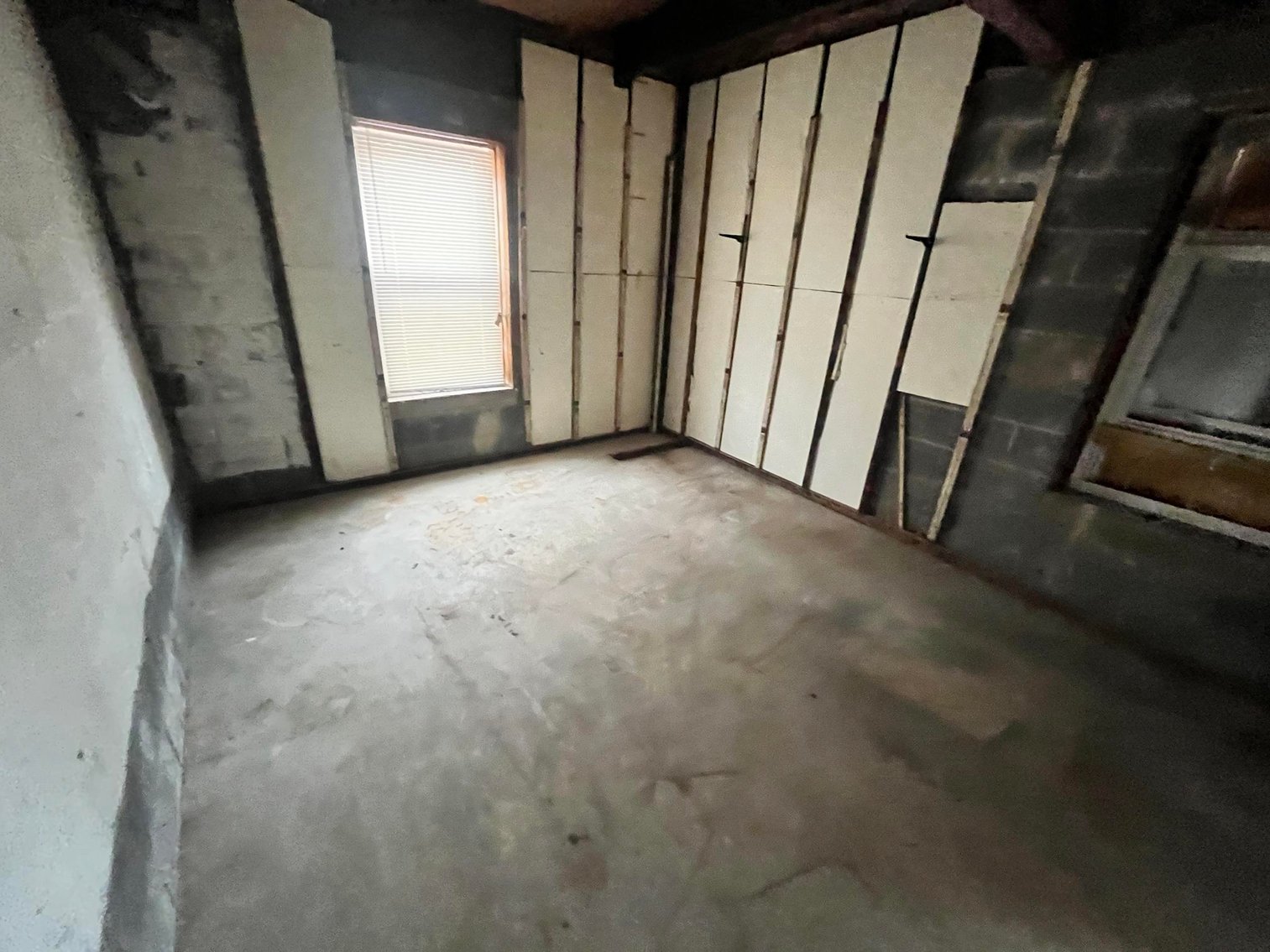 Image for SOLD $44,000 - 3 Bedroom Project Home in a Convenient Charleston Location